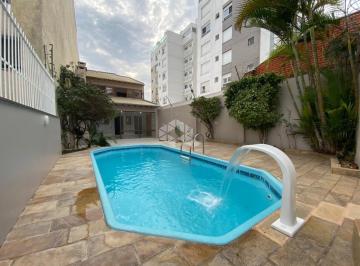 Casa · 295m² · 3 Quartos · 5 Vagas · Linda casa com piscina com 3 dormitórios rua Barão do Guaíba no Menino Deus, parte alta!