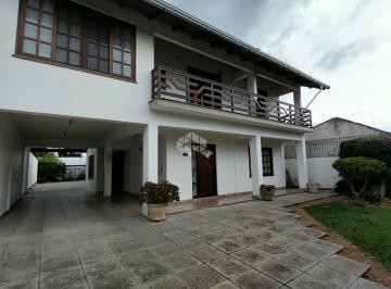 Casa · 310m² · 3 Quartos · 4 Vagas · Vende casa de 3 quartos sendo 1 suíte, pátio amplo, sacada, garagem coberta Igara em Canoas