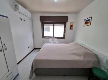 Apartamento · 29m² · 1 Quarto · JK mobiliado, de fundos, 29m² privativos, banheiro social, prédio a beira mar com elevador no Centro