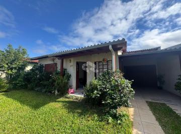 Casa · 134m² · 3 Quartos · 2 Vagas · Casa com 3 dormitórios, em rua asfaltada, localizada no Bairro Santo Antônio!