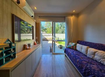 Apartamento · 171m² · 2 Quartos · 2 Vagas · Apartamento de 2 dormitórios e 2 vagas de garagem, no bairro Navegantes, em Porto Alegre.