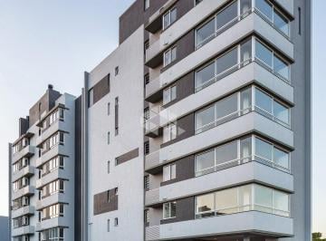 12 · Apartamento de um dormitório bairro São Francisco.
