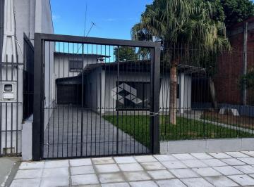 Casa · 150m² · 4 Quartos · 2 Vagas · Casa de 4 dormitórios uma suíte belo pátio em Novo Hamburgo