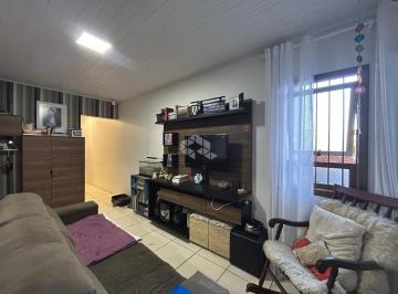Casa · 75m² · 2 Quartos · 1 Vaga · Casa geminada 02 dormitórios no Bairro Arroio Grande!