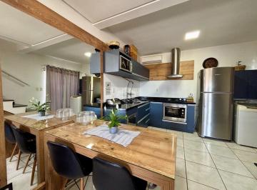 Casa · 65m² · 2 Quartos · 1 Vaga · DUPLEX DE ESQUINA E COM PISCINA EM LINHA SANTA CRUZ