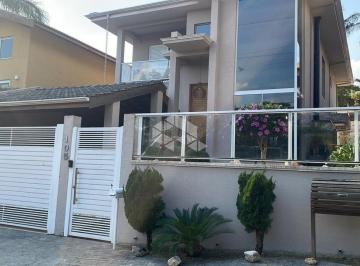 Casa · 233m² · 3 Quartos · 2 Vagas · Casa em Atibaia com 3 suites