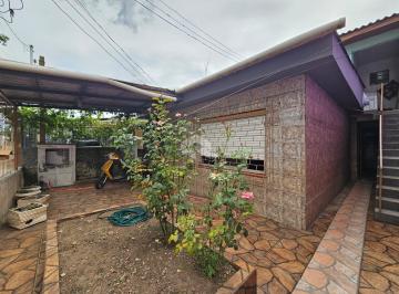 Casa · 109m² · 3 Quartos · 1 Vaga · Casa com 3 dormitórios e 1 vaga de garagem, no bairro Farrapos, em Porto Alegre.