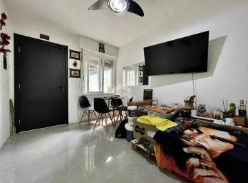Apartamento · 56m² · 2 Quartos · Apartamento de 1 dormitório, no bairro Humaitá, em Porto Alegre.