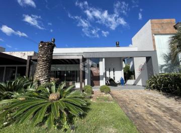 Apartamento · 150m² · 3 Quartos · 2 Vagas · Casa térrea 3 suítes mobiliada e decorada no condomínio fechado Condado de Capão em Capão da Canoa