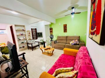 Apartamento · 49m² · 2 Quartos · Apartamento 1 dormitório, transformado em 2, com terraço privativo, mobiliado na Zona Nova em Capão