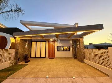 Casa · 124m² · 3 Quartos · 2 Vagas · Casa 3 suítes + lavabo, hidromassagem, mobiliada, a duas quadras do mar no Jardim Beira Mar em Capão
