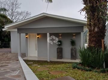 Casa · 150m² · 3 Quartos · 2 Vagas · Casa 3 dormitórios, 2 suítes, churrasqueira e pátio no bairro São Ciro, Caxias do Sul