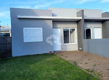 Casa · 66m² · 3 Quartos · 2 Vagas · Casa geminada com 03 dormitórios e amplo pátio