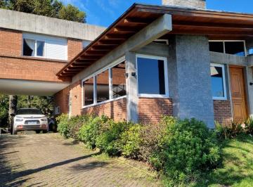 Casa · 232m² · 3 Quartos · 2 Vagas · Casa semimobiliada com 232,30 m2 no centro de São Francisco de Paula RS