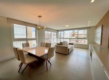Apartamento · 110m² · 3 Quartos · 2 Vagas · Apartamento 3 dormitórios/quarto, mobiliado e decorado, frente praça com 2 box/vagas de garagem no b