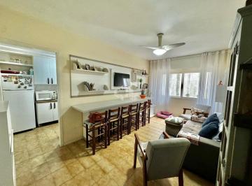 Apartamento · 48m² · 1 Quarto · Apartamento 1 dormitórios, banheiro social, mobiloado, ao lado da praça da Flávio Boianovski em Capã