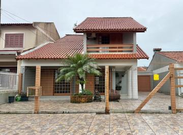 Casa · 276m² · 4 Quartos · Sobrado com 4 dormitórios/quartos sendo 1 suíte, mobiliado no bairro Zona Nova em Capão da Canoa