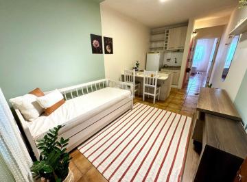 Apartamento · 33m² · 1 Quarto · Apartamento 01 dormitório repaginado e mobiliado no coração de Capão da CanoaLocalização: Av. Paragu