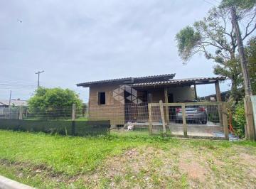 Casa · 60m² · 2 Quartos · 1 Vaga · Casa térrea de esquina semi mobiliada praia arco iris capão da canoa rs