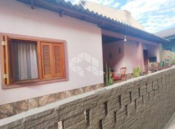 Terreno · 670m² · Excelente oportunidade de investimento: Terreno com 670m² e 3 casas prontas para locação