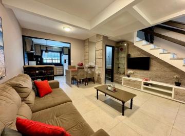 Casa · 115m² · 2 Quartos · Casa sobrado em Residencial com 2 dormitórios sendo 1 suíte mobiliada com vaga de garagem na Zona No