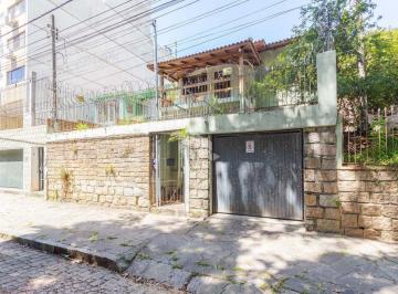Casa · 180m² · 3 Quartos · 2 Vagas · Casa de 3 dormitórios, 1 suíte, sacada, terraço e 2 vagas de garagem, no bairro Jardim São Pedro,