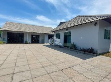 Casa · 122m² · 1 Quarto · 4 Vagas · Casa à Beira-Mar em Capão Novo - Apenas 50m da Praia