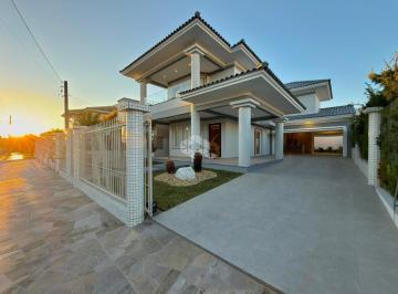 Casa · 270m² · 3 Quartos · 2 Vagas · Sobrado 3 suítes independêntes, lavabo, dependência, mobiliada e decorada, 2 vagas de garagem no bai