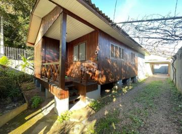 Casa · 70m² · 4 Quartos · 8 Vagas · Casa a venda duas independentes em amplo terreno na Cavalhada.
