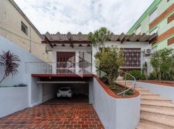 Casa · 302m² · 5 Quartos · 2 Vagas · Casa com 5 dormitórios e 4 vagas no Cristal