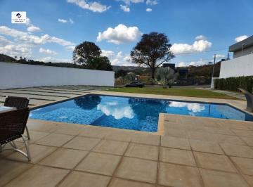 tjkla8s2ytc0y2e4otu1mjm3_md · Casa de Alto Padrão com Piscina no Condomínio Aldeias do Lago