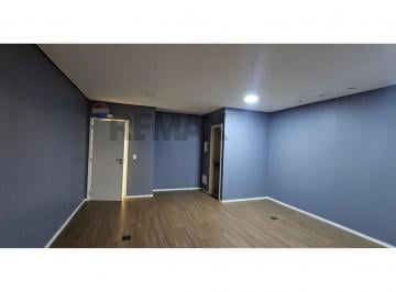 Comercial · 38m² · Sala Comercial para alugar em Center Ville de 38.00m²