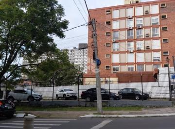 Terreno · 28m² · 10 Vagas · Terreno De Esquina atualmente locado para Revenda de Automóvel