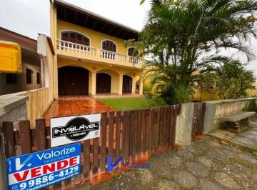 Casa · 211m² · 5 Quartos · 3 Vagas · Sobrado a venda Perto do Mar Pontal do sul