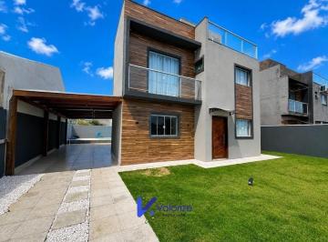 Casa · 136m² · 3 Quartos · 2 Vagas · Sobrado 3 Suítes a Venda em Pontal do Sul