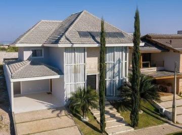 Casa · 304m² · 4 Quartos · 4 Vagas · Casa em Condomínio - Alto Padrão - 303m² priv - 4
