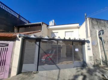 Frente · Casa nova próximo ao metrô Vila Madalena