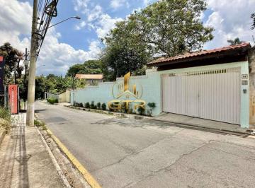 Casa · 444m² · 8 Quartos · 5 Vagas · Casa Térrea Reformada com 981m², Piscina, 8 Quartos e Potencial Residencial ou Comercial