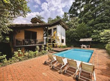 Casa · 1160m² · 3 Quartos · 6 Vagas · Casa em Bolsão Fechado com Segurança 24h com 3 Dormitórios e Piscina