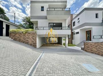 Casa · 366m² · 3 Quartos · 4 Vagas · Casa em condomínio na Granja Viana com 3 suítes, varanda gourmet e 4 vagas