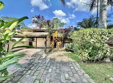 Casa · 546m² · 3 Quartos · 4 Vagas · Casa em condomínio à venda na Granja Viana com 5 dormitórios sendo 3 suítes e vista permanente