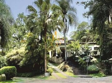 Casa · 628m² · 6 Quartos · 14 Vagas · Casa exclusiva à venda em condomínio na Granja Viana com 6 suítes