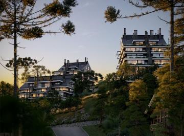 Apartamento · 129m² · 3 Quartos · 1 Vaga · Riserva lago Negro