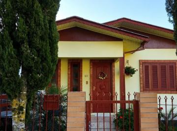 Casa · 180m² · 6 Quartos · 2 Vagas · Casa Bairro Casagrande