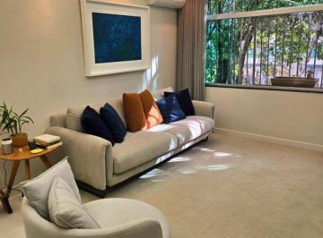 Apartamento de 3 quartos, Brasília · Apartamento reformado e mobiliado de 94 m² com 2 quartos à venda na Asa Norte