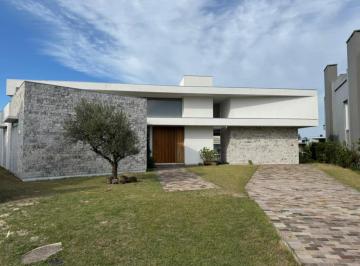 889770.jpg · Casa em Condominio 4 dormitorios - Bairro Atlantida