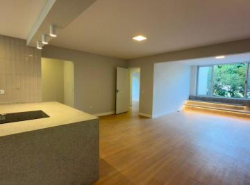 Apartamento de 4 quartos, Curitiba · Apartamento reformado no centro de Curitiba