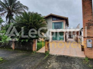 Casa · 240m² · 3 Quartos · 5 Vagas · mplo imóvel no Condomínio Morada da Praia ? Boracéia