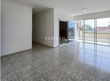 Apartamento de 3 quartos, Olinda · Apartamento em ótima localização com varanda e três quartos para investir ou morar.