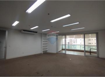 Comercial · 167m² · 5 Quartos · 5 Vagas · Conjunto/Sala Comercial no edifício Ciragan no 5º andar oferece 167 m², com garagem, acessibilidade